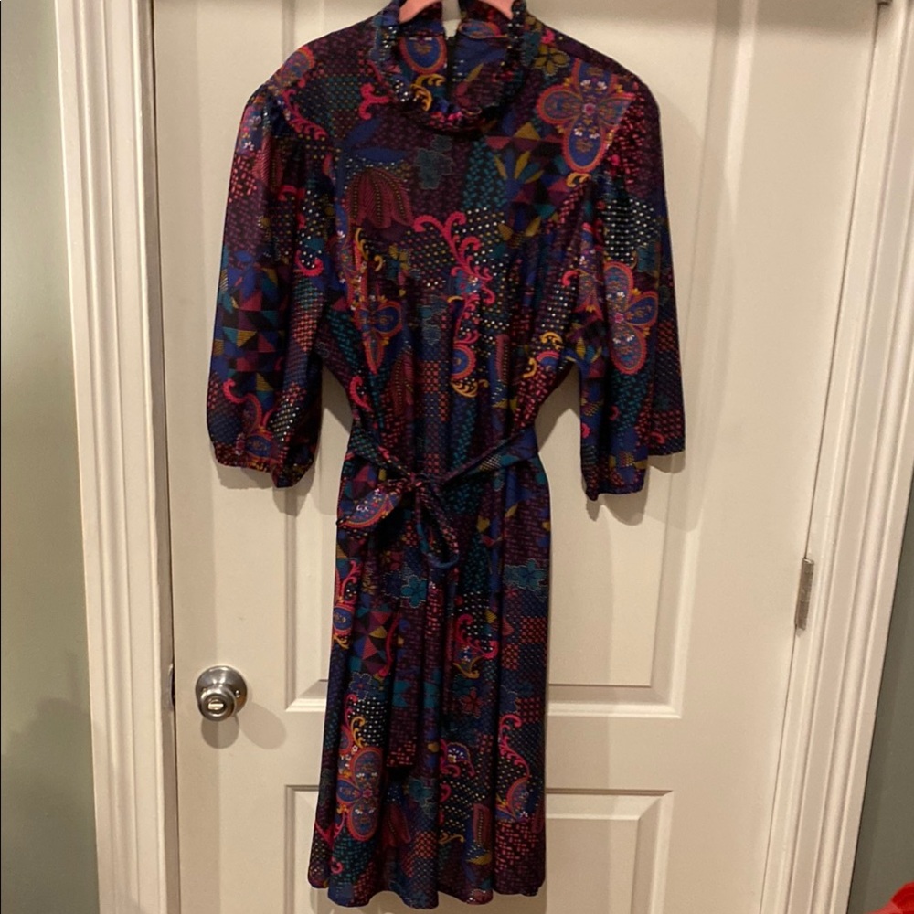 Vintage Patterned Dress - Picture 5 of 5